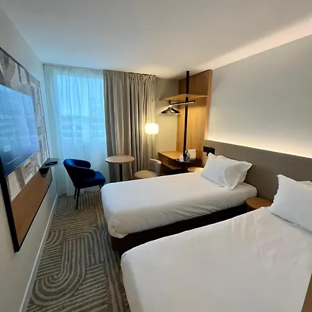 ホテル Golden Tulip Roissy - Parc Des Expositions ヴィルパント