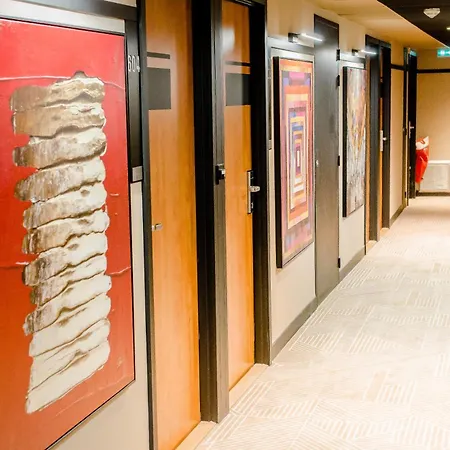 Golden Tulip Roissy - Parc Des Expositions ホテル 4*