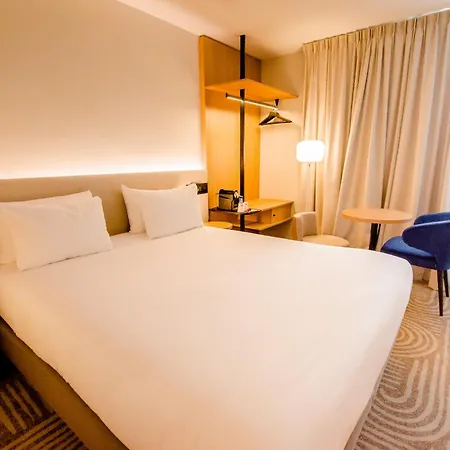 ホテル Golden Tulip Roissy - Parc Des Expositions ヴィルパント